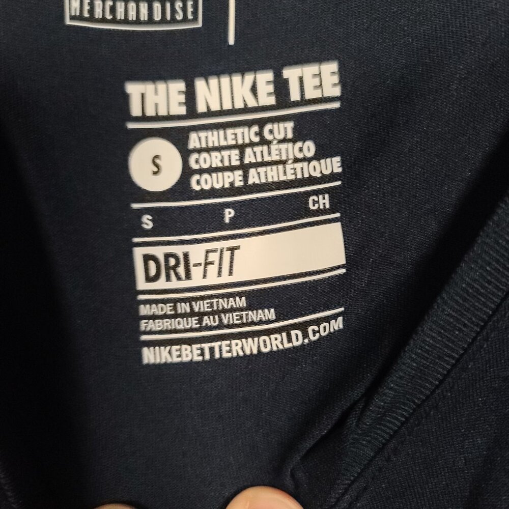 Nike Dri-Fit Women's Small New York Yankees V Neck Shirt Blue Short Sleeve Shirt - Picture 5 of 10